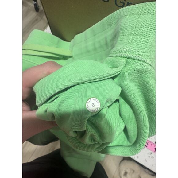 Lululemon Scuba HR Jogger Neon Wash SCREAM GREEN LIGHT SZ 6 - Picture 4 of 4